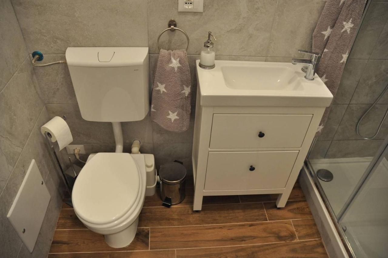 Camera E Bagno Privato A 3 Minuti Dalla Stazione Bologna Exterior foto