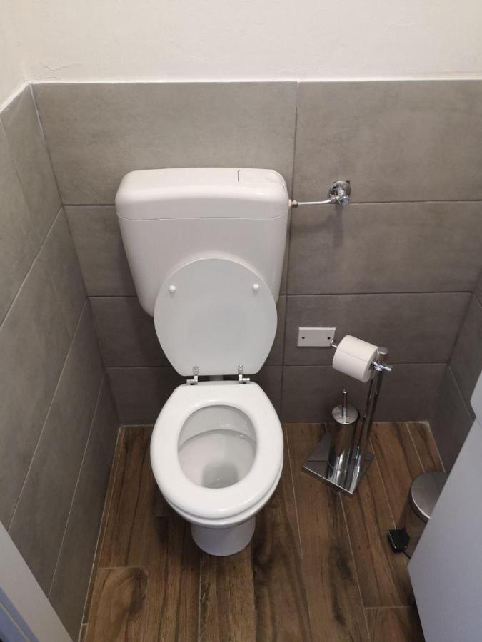 Camera E Bagno Privato A 3 Minuti Dalla Stazione Bologna Exterior foto